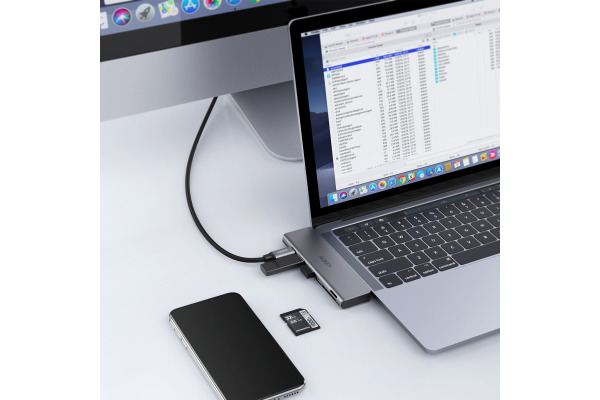 AUKEY Unity Thunderbolt 7-in-1 Hub CB-C76